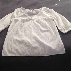 ❤️4 for $20❤️💰 💰💰💰💰White Blouse